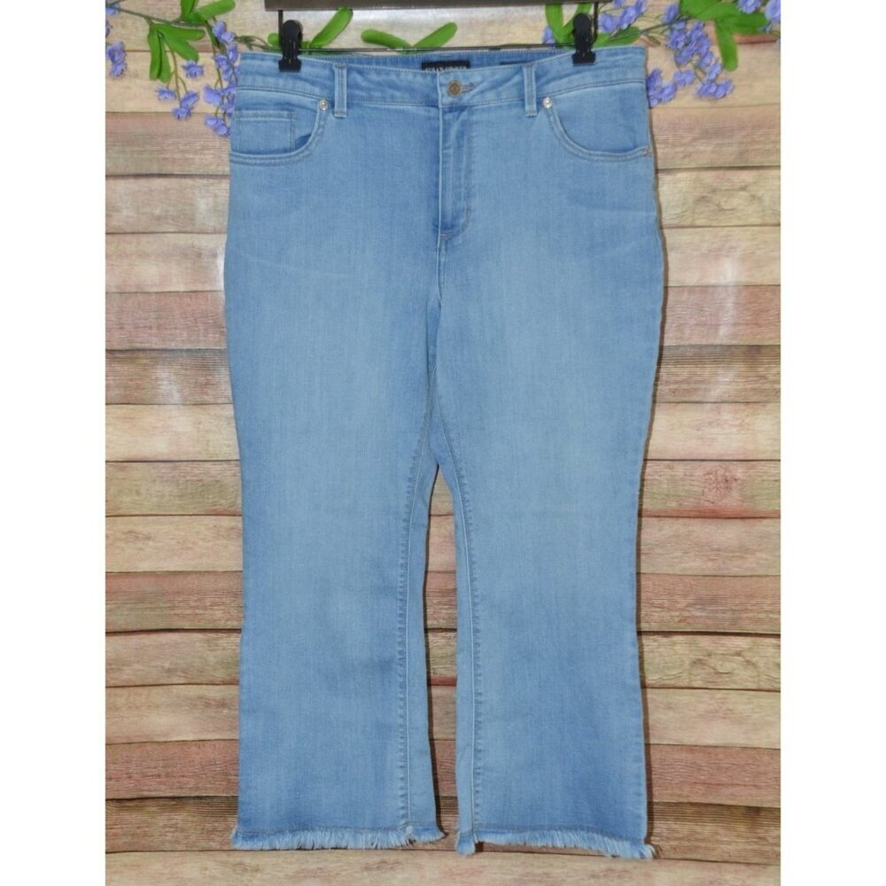 Susan Graver Petite Cropped Light Wash Stretch Jeans Size 12P Cute Raw Cross Hem